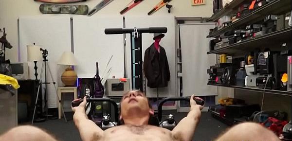  Muscled straightbait nude workout at pawnshop